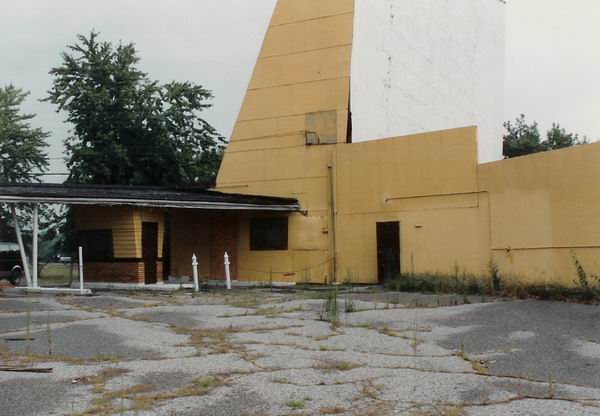 Pontiac Drive-In Theatre - Ticket Lane 1991 From Greg Mcglone (newer photo)